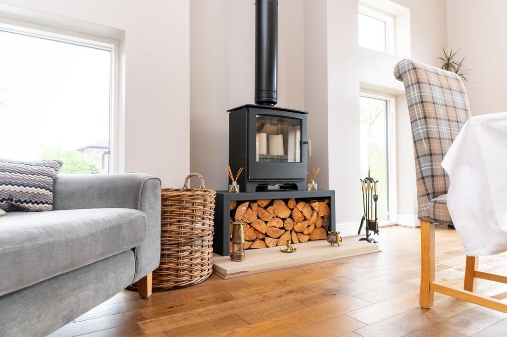 Second sitting room / family room