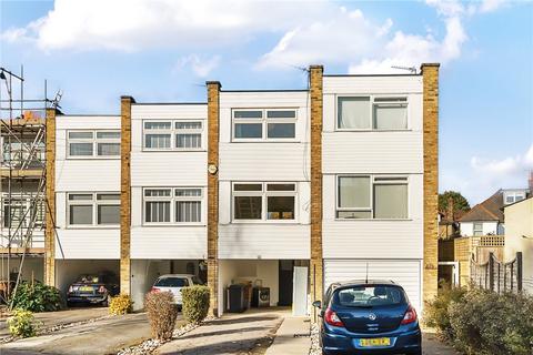 3 bedroom terraced house for sale, Micheldever Road, Lee