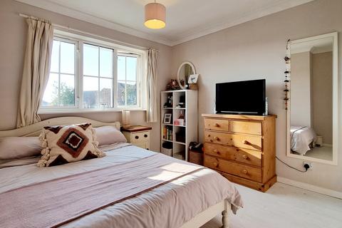 24 Wingate Drive, Ampthill, Bedford, MK45 2XF