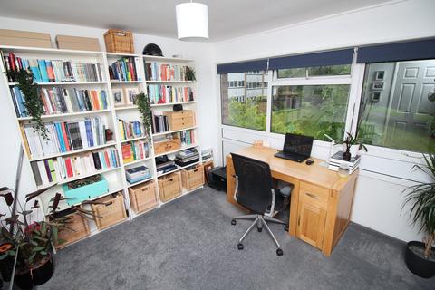 2 Park Meadow, Hatfield, AL9 5HA