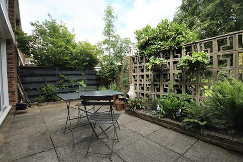 2 Park Meadow, Hatfield, AL9 5HA