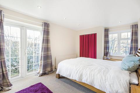 4 Park Close, Hatfield, AL9 5AY