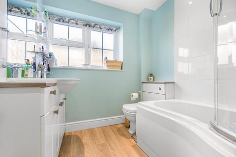 4 Park Close, Hatfield, AL9 5AY