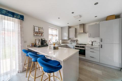14 Faraday Corner, Shefford, SG17 5ZG