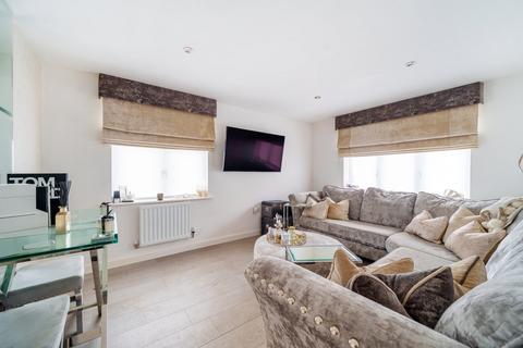 14 Faraday Corner, Shefford, SG17 5ZG