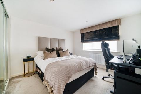 14 Faraday Corner, Shefford, SG17 5ZG