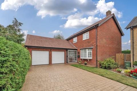 4 bedroom detached house for sale, Burrows Close, Clifton, SG17