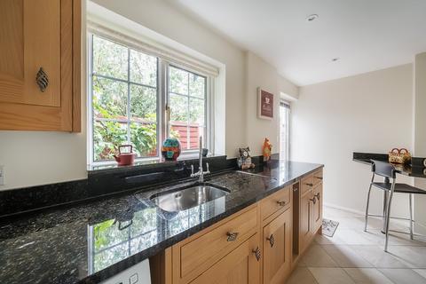 8 Burrows Close, Clifton, Shefford, SG17 5EG