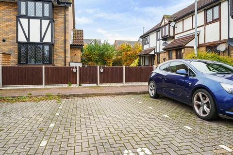 48 Astral Close, Lower Stondon, Henlow, SG16 6EL