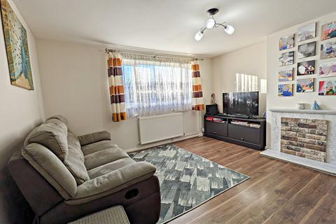 15 Briars Close, Hatfield, AL10 8DQ