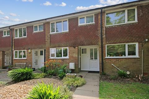 48 Fairfield Road, East Grinstead, RH19 4HB