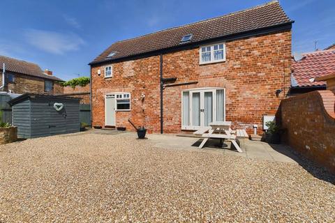 3 bedroom barn conversion for sale, Old Farm Close, Ottringham, HU12