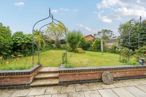3 bedroom detached bungalow for sale, Muirfield, Grantham, Lincolnshire, NG31