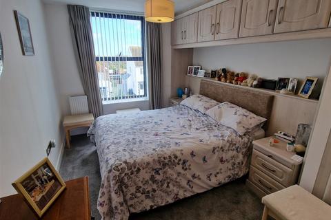 2 bedroom flat for sale, Northdown Road, Cliftonville, Margate, Kent