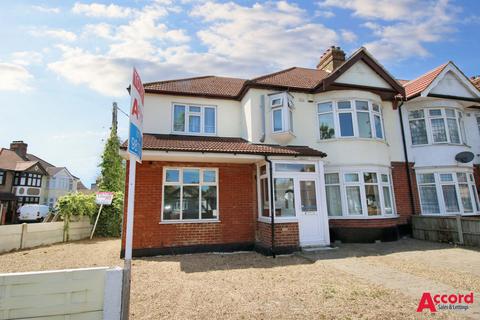 3 bedroom semi-detached house to rent, Mawney Road, Romford, RM7