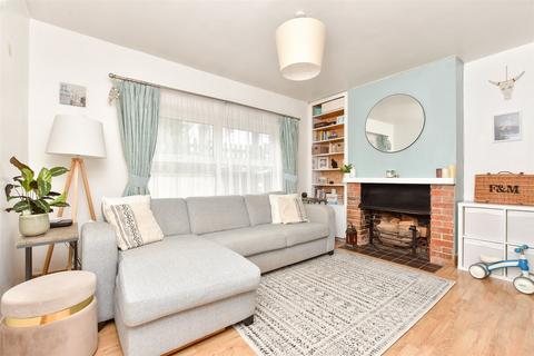 111 Commonwealth Road, Caterham, CR3 6LW