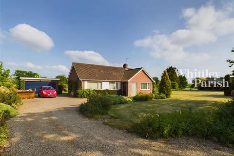 4 bedroom detached bungalow for sale, Ipswich Road, Long Stratton