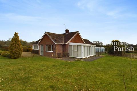 4 bedroom detached bungalow for sale, Ipswich Road, Long Stratton