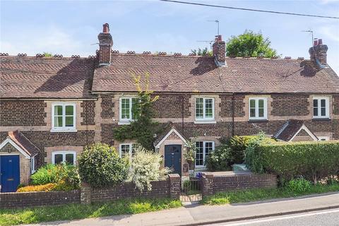 3 bedroom terraced house for sale, Winchester Road, Petersfield, Hampshire, GU32