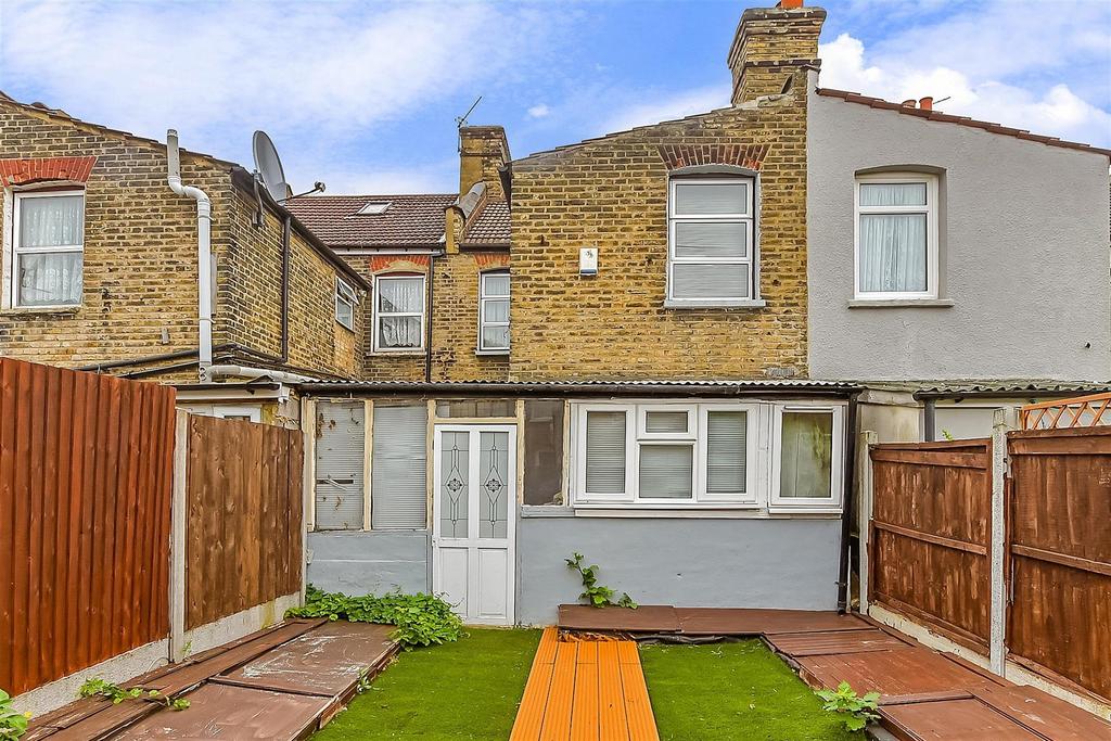 Creighton Avenue, London 3 bed terraced house £450,000