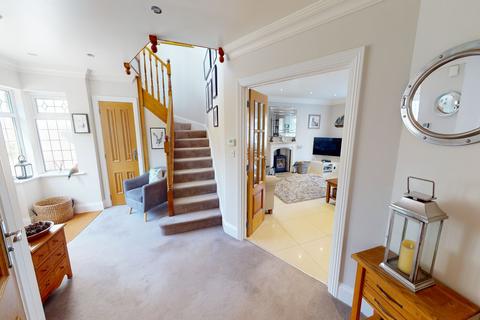 4 bedroom detached house for sale, Chaucombe Place, Barton on Sea, Hampshire. BH25 7LY