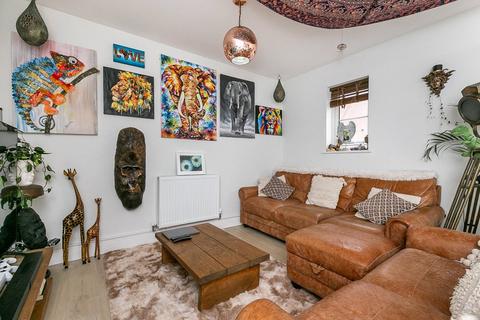 2 bedroom apartment for sale, Brocklehurst Way, HORLEY, Surrey, RH6