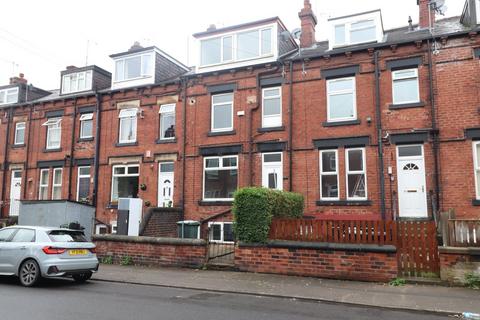 3 bedroom terraced house to rent, Arthington View, Leeds, LS10