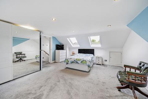 3 bedroom semi-detached house for sale, Montrose Close, Fleet, Hampshire