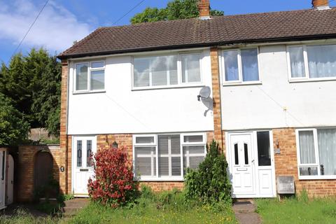 3 bedroom end of terrace house for sale, Barnes Close, Farnborough GU14