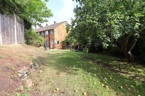 3 bedroom end of terrace house for sale, Barnes Close, Farnborough GU14