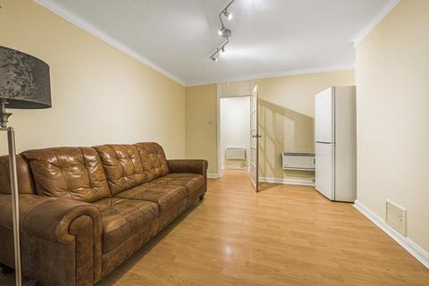 2 bedroom flat for sale, West Barnes Lane, New Malden