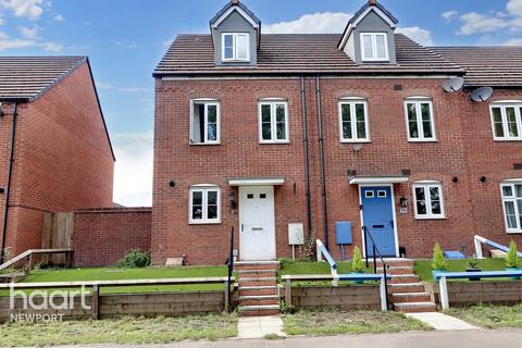 3 bedroom townhouse for sale, Corporation Road, Newport