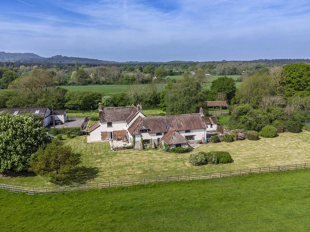Kennels Lane, Middlemarsh, Dorset, DT9 5 bed detached house for sale
