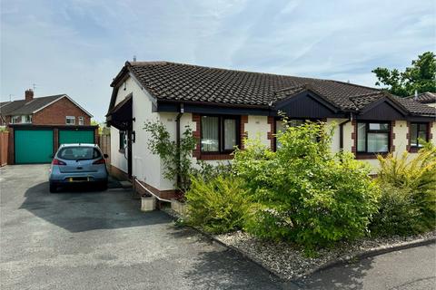 2 bedroom bungalow for sale, Plumpton Avenue, Bobblestock, Hereford, HR4