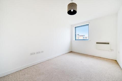 2 bedroom flat for sale, Bracknell,  Berkshire,  RG12