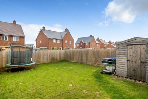 3 bedroom semi-detached house for sale, Aylesbury,  Buckinghamshire,  HP22