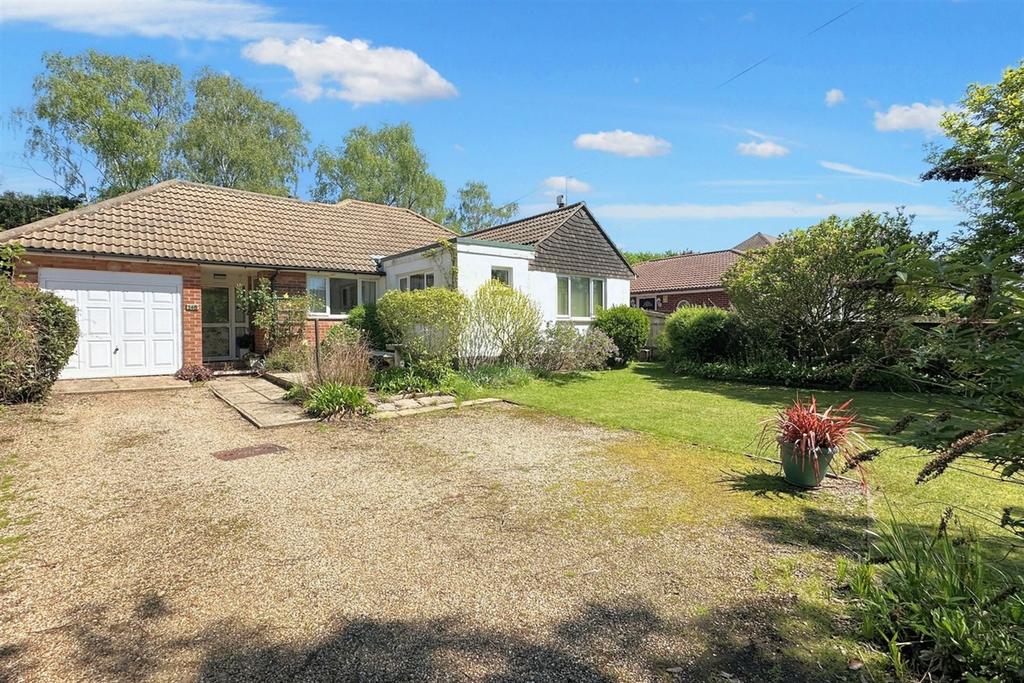 Chandlers Ford 2 bed detached bungalow for sale £625,000