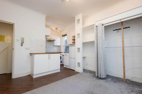 1 bedroom flat to rent, Kingsbridge Road , Parkstone, Poole