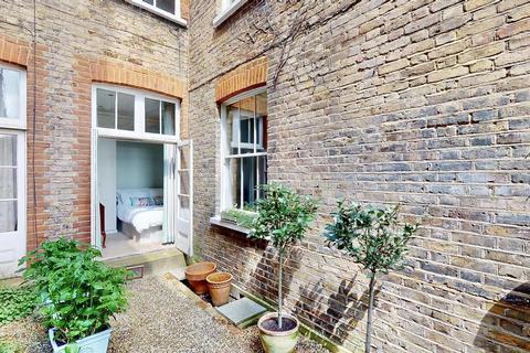2 bedroom flat for sale, Upper Richmond Road West, SW14