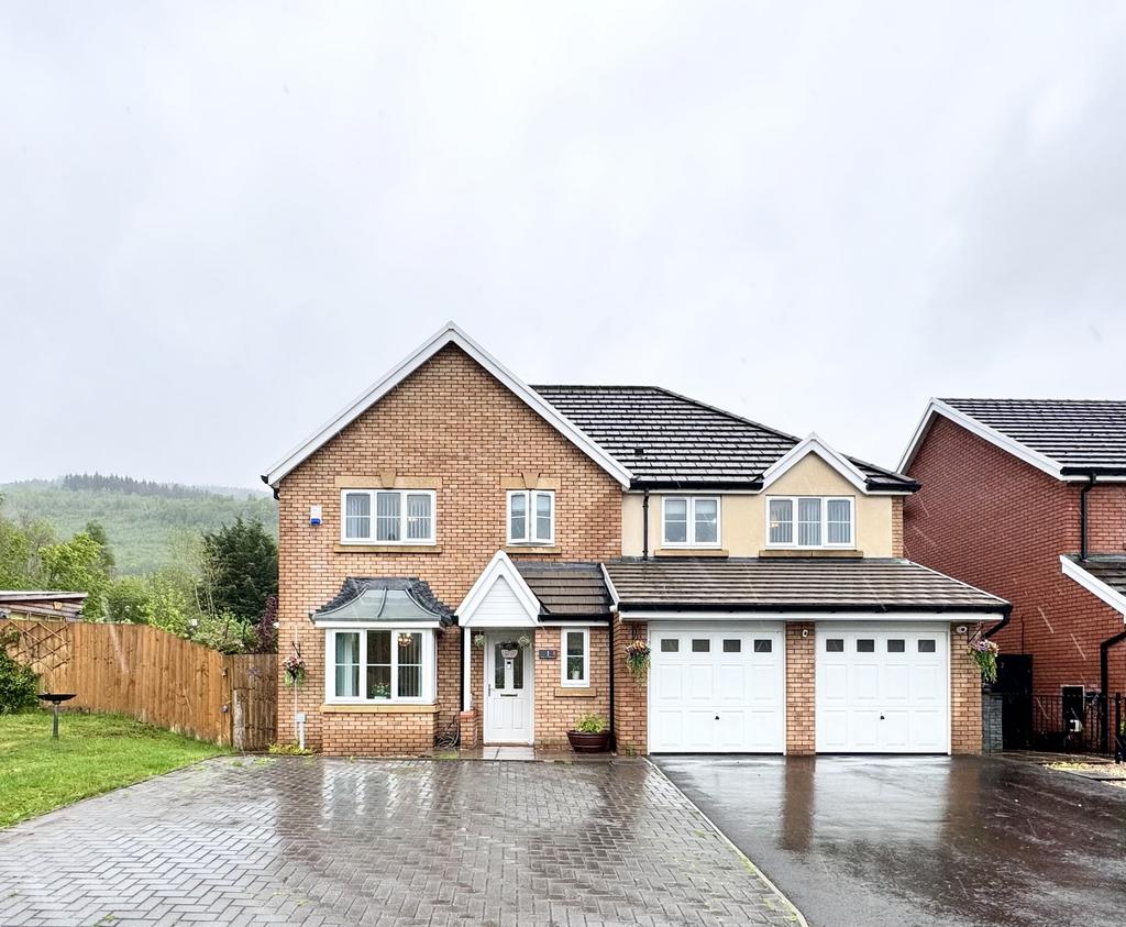 Aberaman, Aberdare CF44 5 bed detached house for sale £425,000