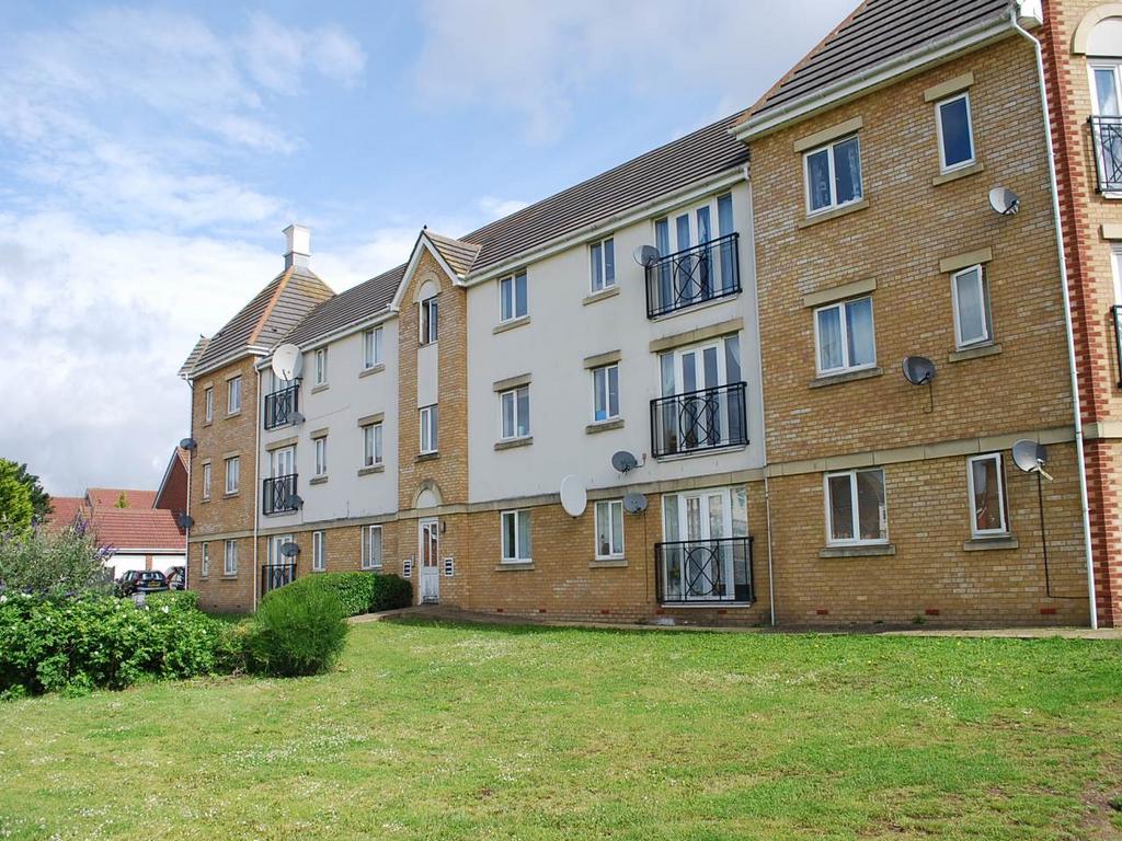 Martins Place, Thamesmead, London 2 bed flat to rent £1,400 pcm (£323 pw)