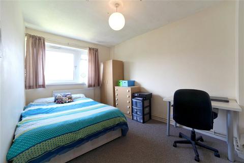 3 bedroom maisonette to rent, Portelet Road, London, E1