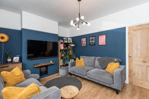 64 Alnwick Road, Sheffield, S12 2GE