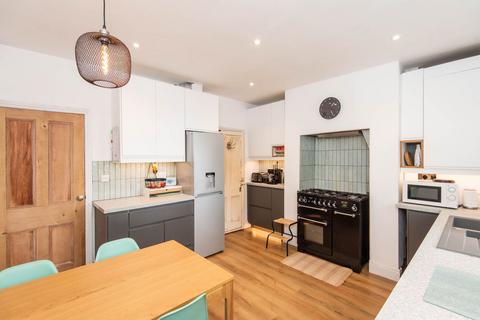 64 Alnwick Road, Sheffield, S12 2GE
