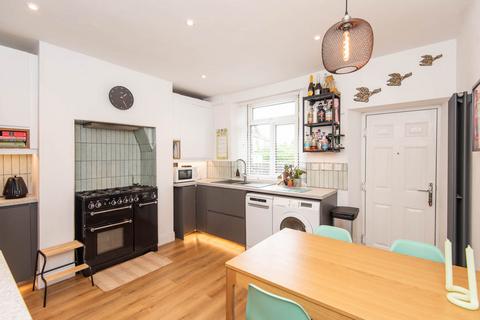 64 Alnwick Road, Sheffield, S12 2GE