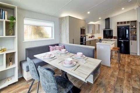 2 bedroom lodge for sale, Cakes And Ale Holiday Park