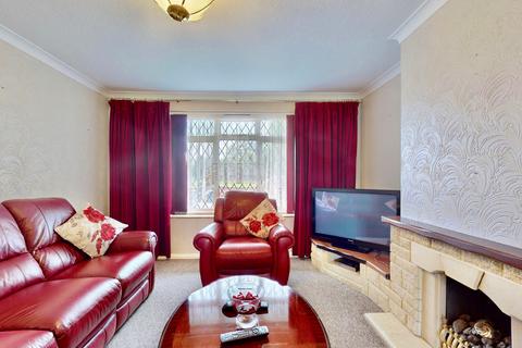 3 bedroom end of terrace house for sale, Greenway, Hayes UB4