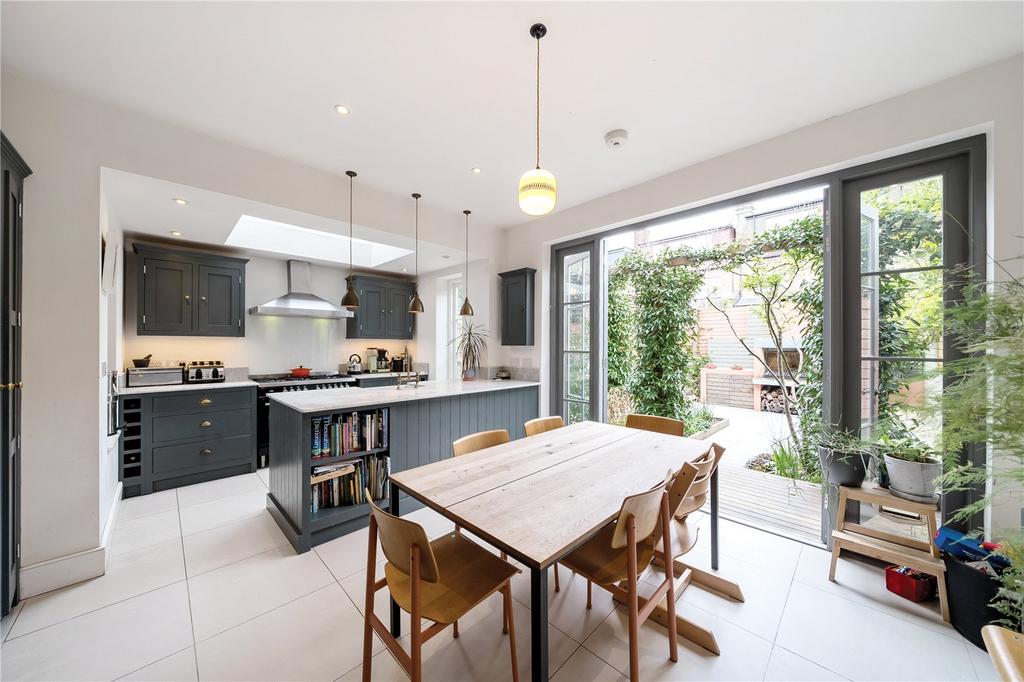 Fortis Green Avenue, Muswell Hill... 4 bed terraced house - £1,800,000