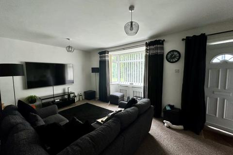 3 bedroom end of terrace house to rent, Manchester, Manchester M22
