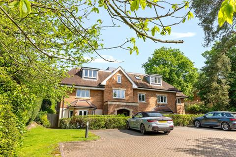 2 bedroom flat for sale, Park Lane East, Reigate, RH2